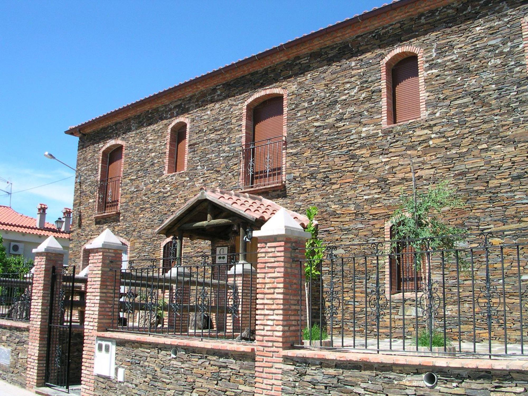 Casa Rural Pena Falcon Torrejon el Rubio Luaran gambar