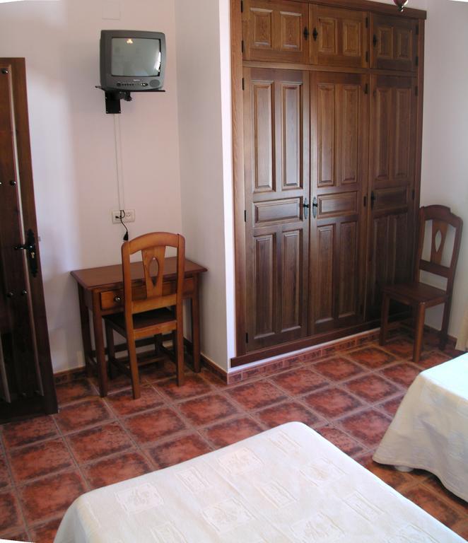 Casa Rural Pena Falcon Guest House Torrejon el Rubio Luaran gambar