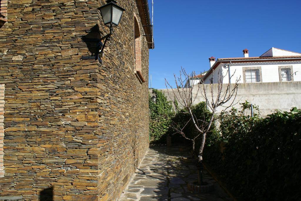 Casa Rural Pena Falcon Torrejon el Rubio Luaran gambar
