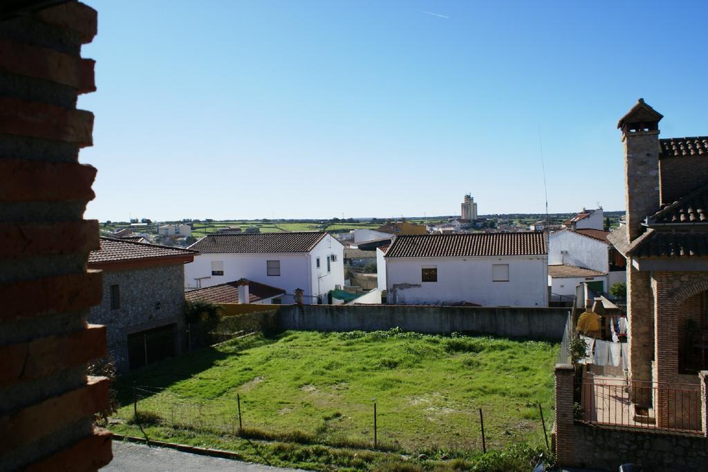 Casa Rural Pena Falcon Guest House Torrejon el Rubio Luaran gambar