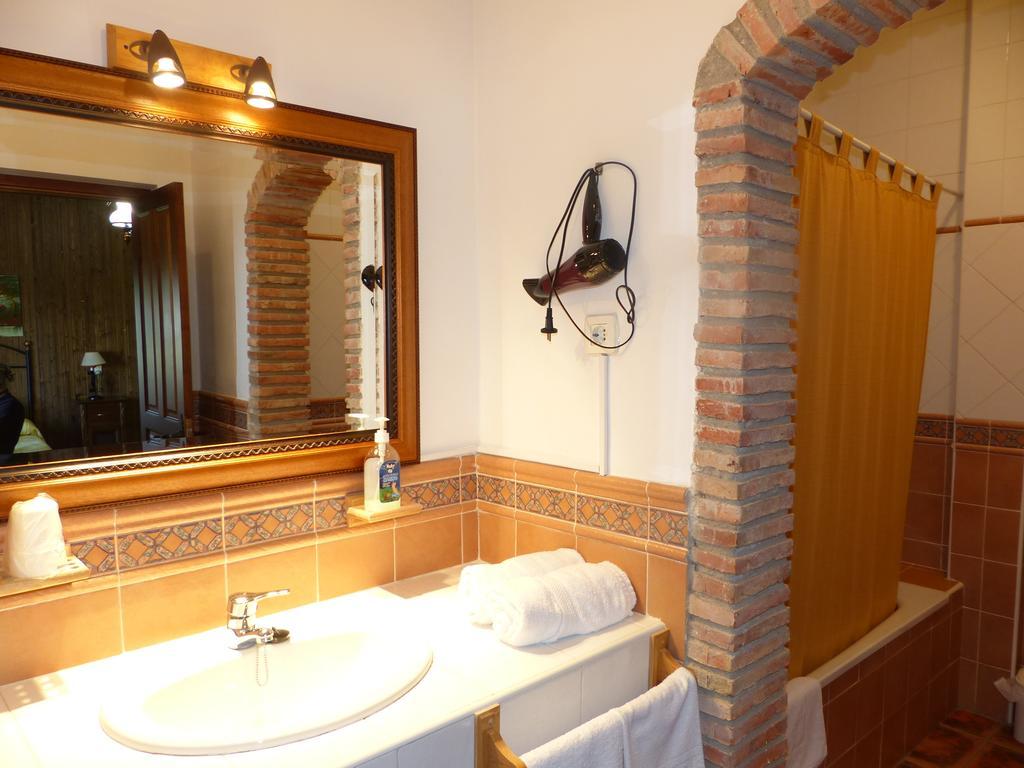 Casa Rural Pena Falcon Guest House Torrejon el Rubio Luaran gambar