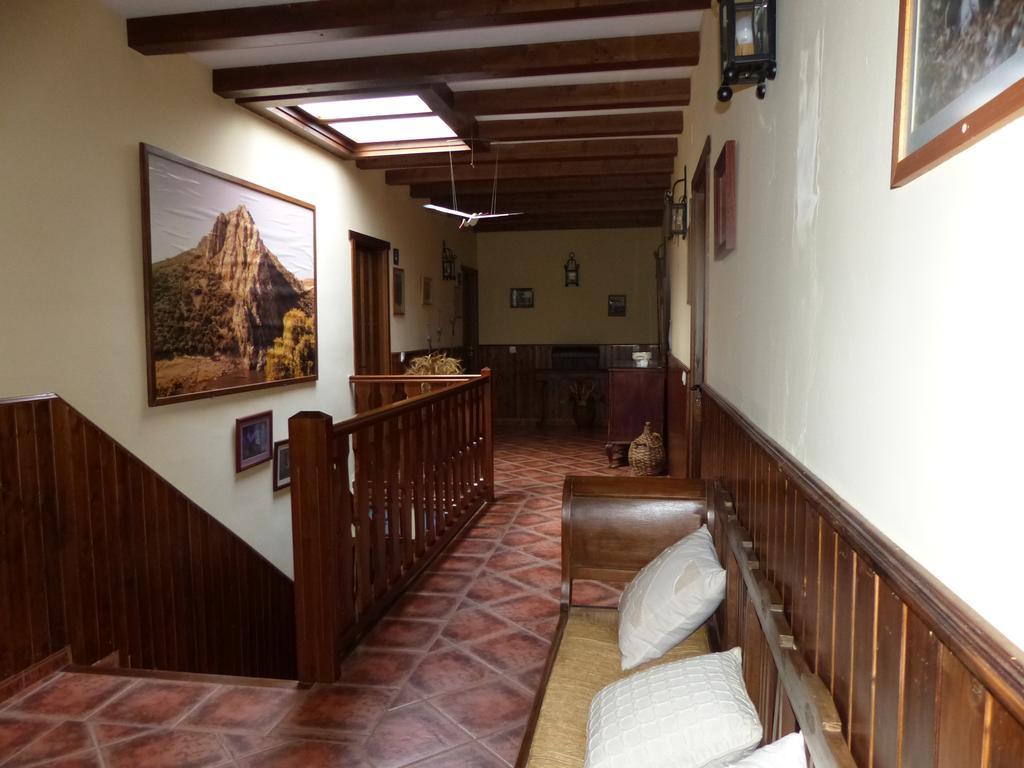 Casa Rural Pena Falcon Guest House Torrejon el Rubio Luaran gambar