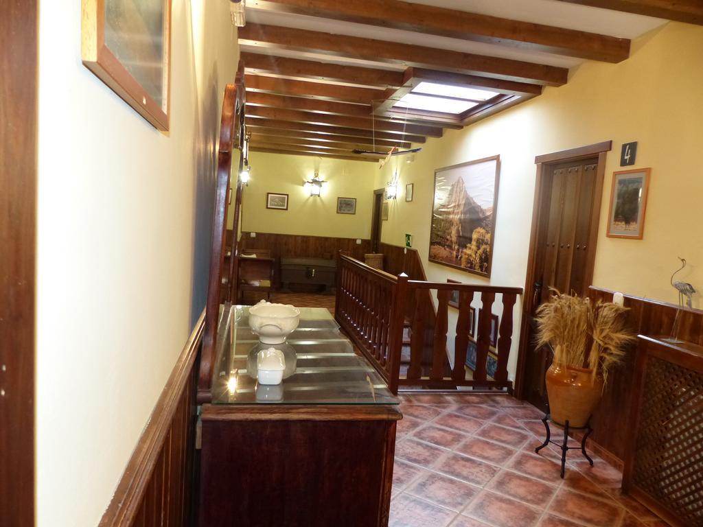Casa Rural Pena Falcon Torrejon el Rubio Luaran gambar
