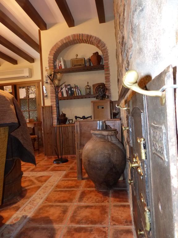Casa Rural Pena Falcon Torrejon el Rubio Luaran gambar