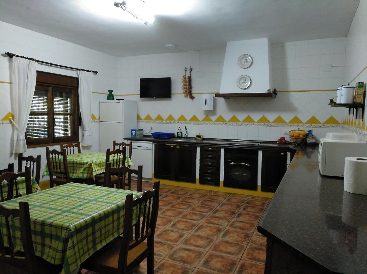 Casa Rural Pena Falcon Guest House Torrejon el Rubio Luaran gambar